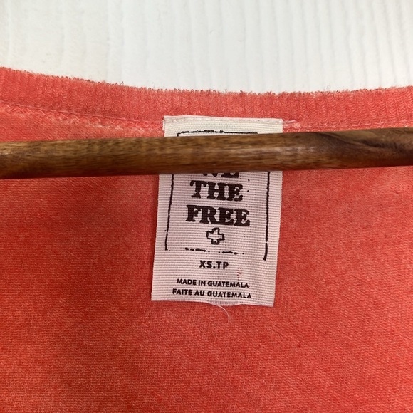 Free People - Long Beach Asymmetrical H Coral Mineral Wash Long Sleeve T Size XS - Picture 7 of 10